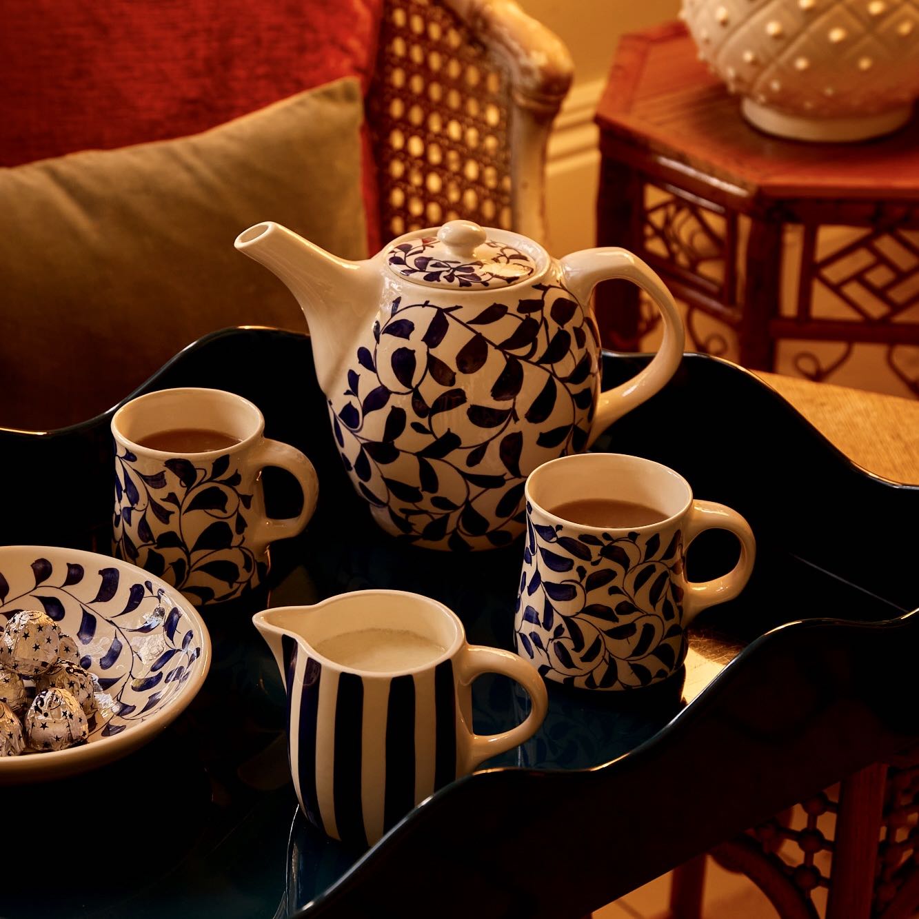 Brocca per il latte a righe blu navy
