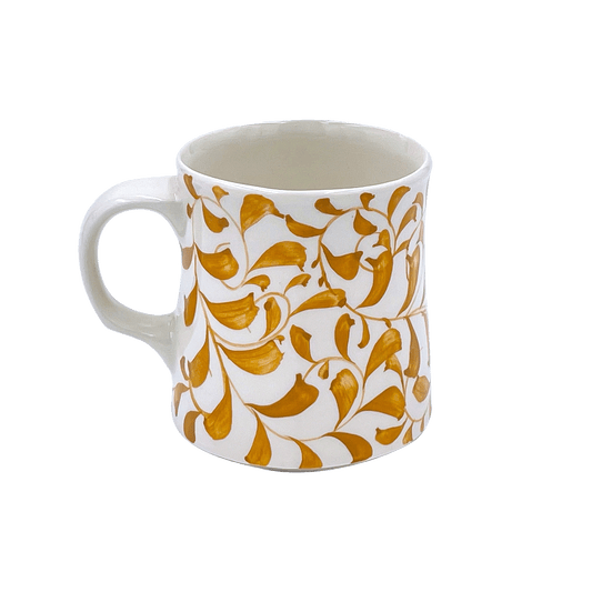 Tazza con pergamena gialla